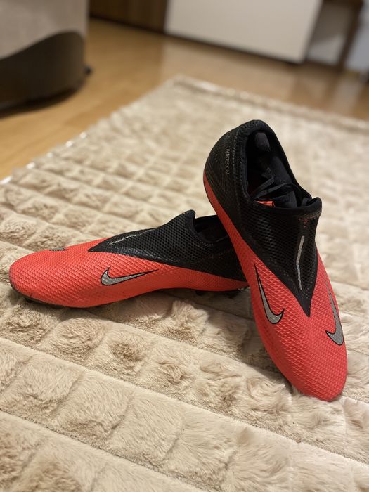 Ghete Nike Phantom
