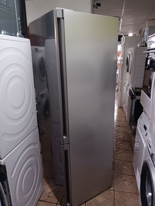 Иноксов комбиниран хладилник с фризер Liebherr с 2 години  ГАРАНЦИЯ!