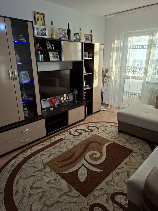 De vanzare apartament cu 2 camere decomandat — fotografia 1