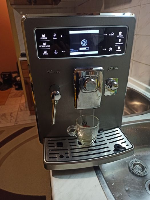 Кафе автомат Саеко Хелсис перфектен декалциран сменени клапани и уплат