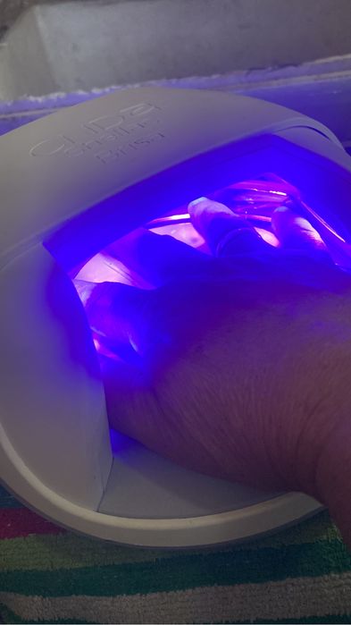 Маникюрная лампа