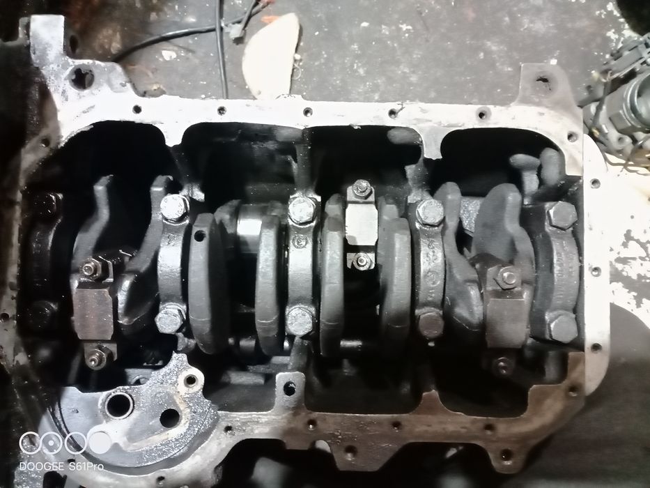 Двигатель 1.8 пассат