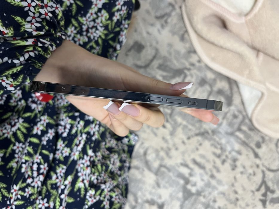 iPhone 12pro с гаранти