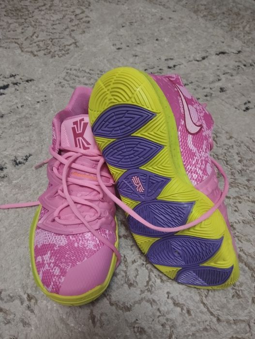 Кросовки Nike Kyrie Five