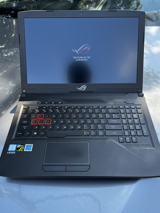 Vand laptop gaming asus rog strix gl503v
