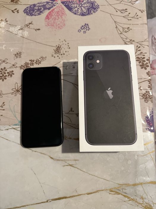 Продам IPhone 11 Black