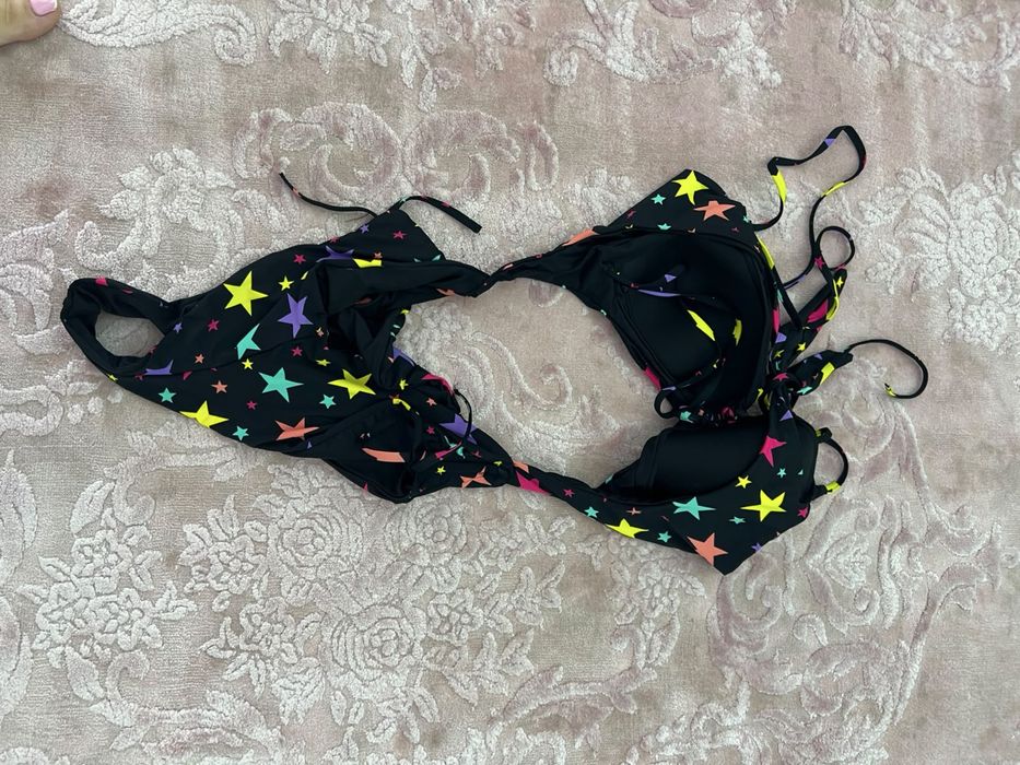 Vand costum de baie pentru fete
