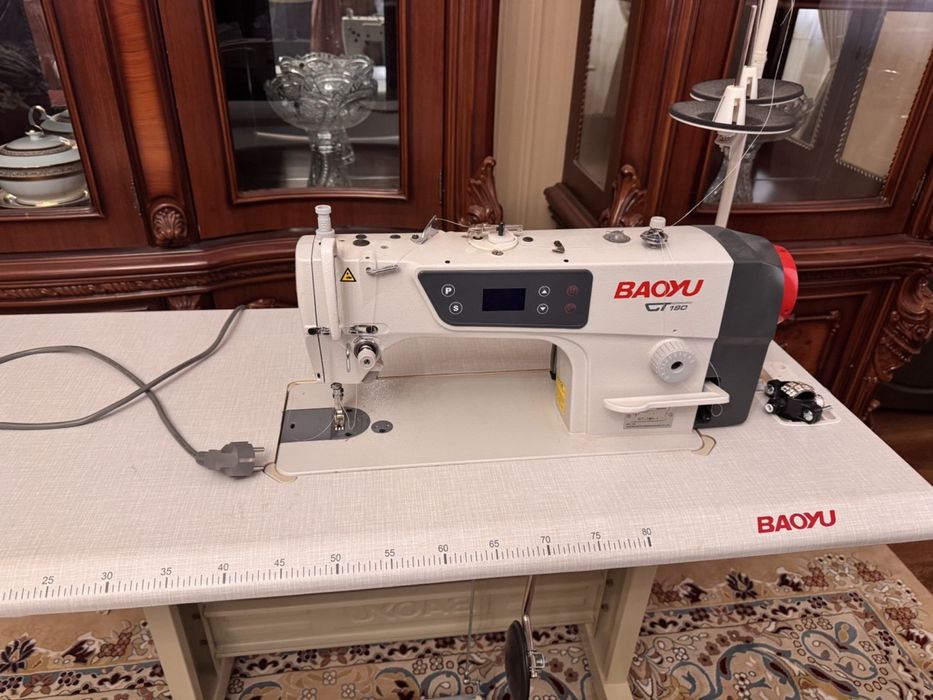 Baoyu тигиу машинасы менен оверлок , жагдай жаксы , колланылмаган таза