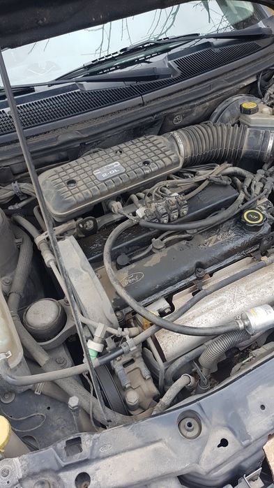 Ford Mondeo 2.0 i/ газ Ghia