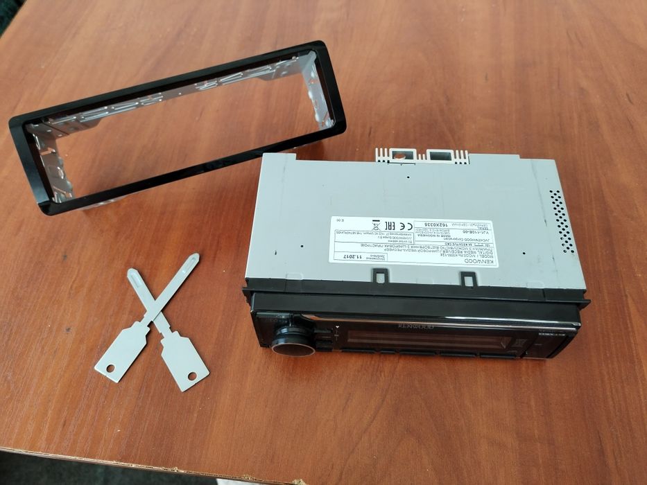 Радио плеър за автомобил - Kenwood KMM-124