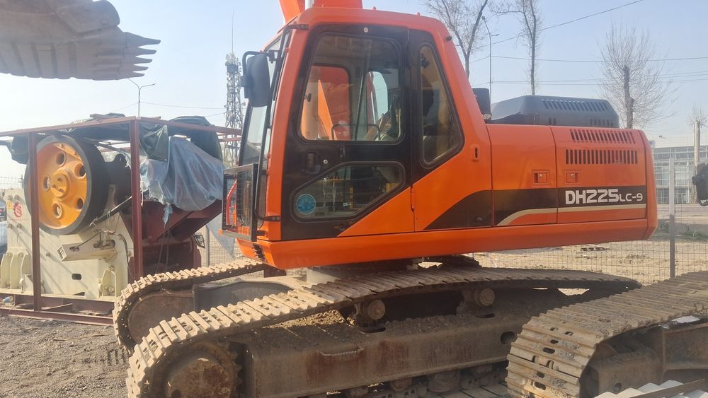 Гусеничный экскаватор Doosan