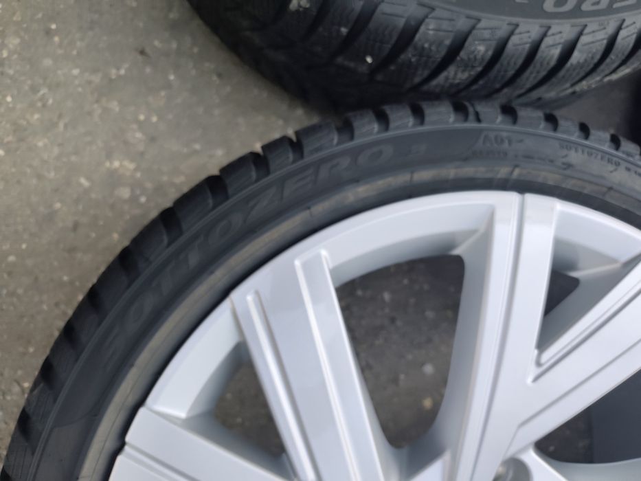 225/40/18" 4бр Pirelli Sotozero 3,dot4524,7mm