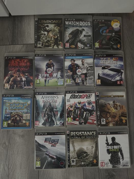 Vand Play Station 3 + 15  jocuri