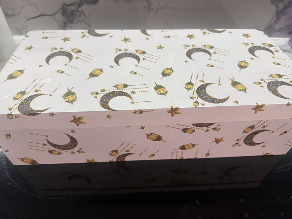 Набор на Рамадан очень богатый сервиз