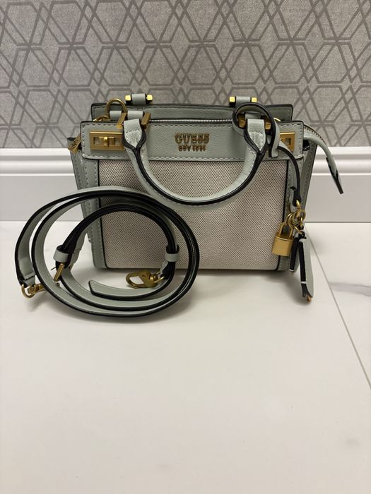 Чанта Guess Katey