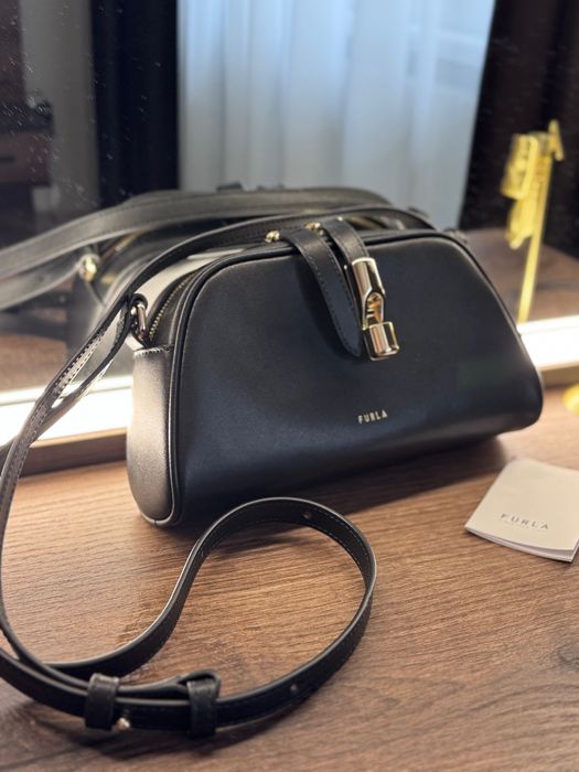 Чанта Furla черна