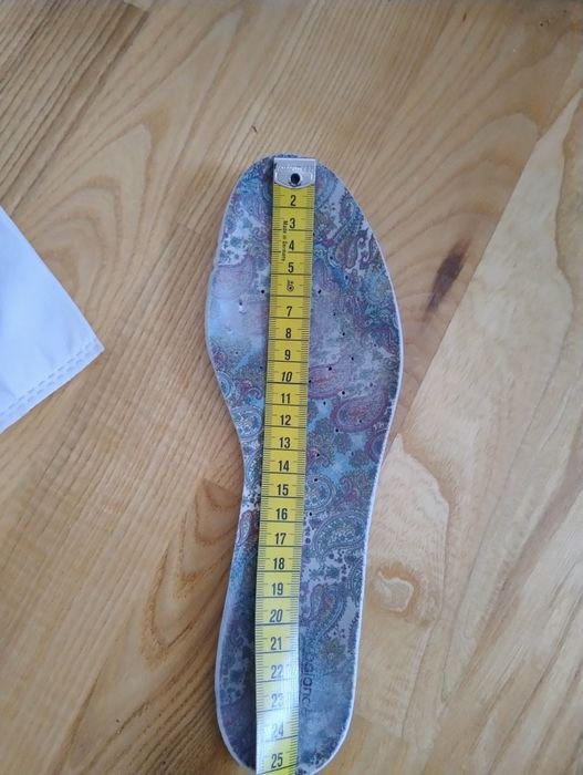 New Balance 38.5-39, lungime 25.3, casual