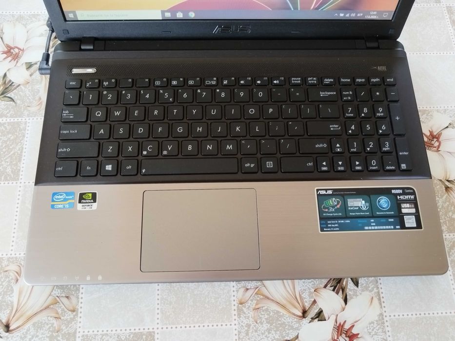 Лаптоп Asus X55VD