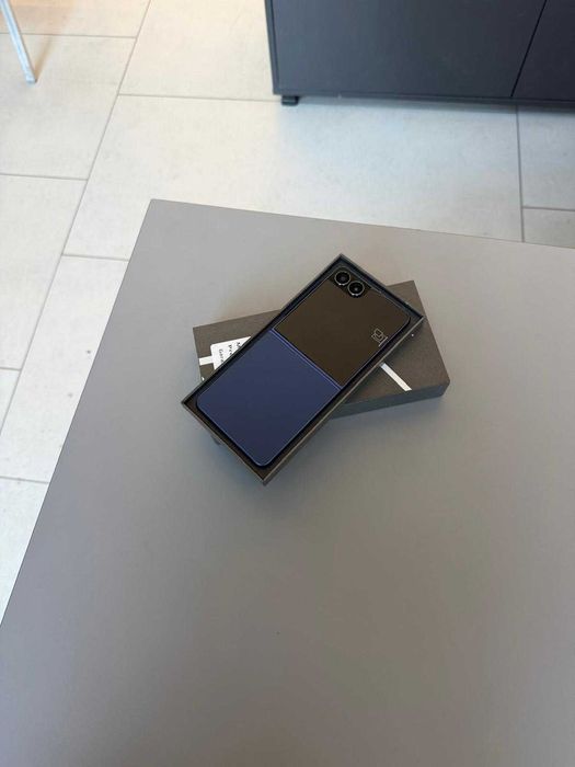 Samsung Z Flip 7 | 256 GB | Stare Foarte Buna | Acceptam Si Schimburi | Posibilitate In Rate .