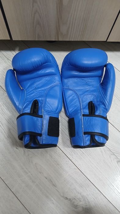 Перчатки боксёрские адидас
