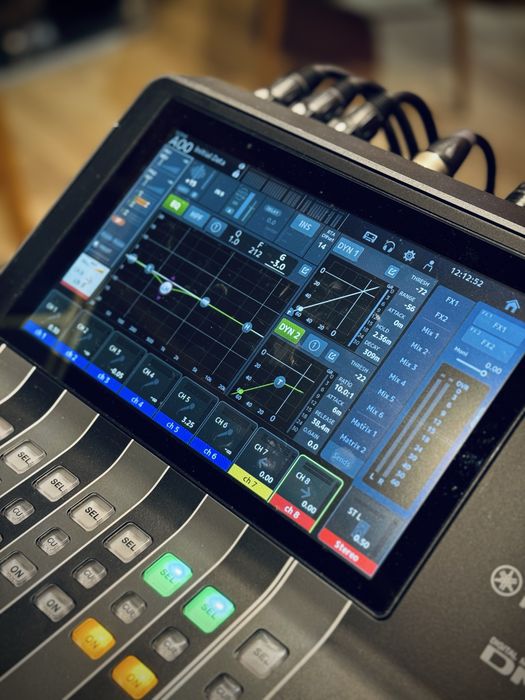 Mixer digital  Yamaha DM3s + rack 7U