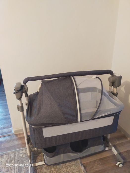 Манеж кровать.   Детские