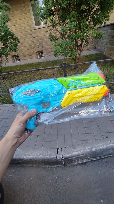 Водяные автоматы и пистолеты