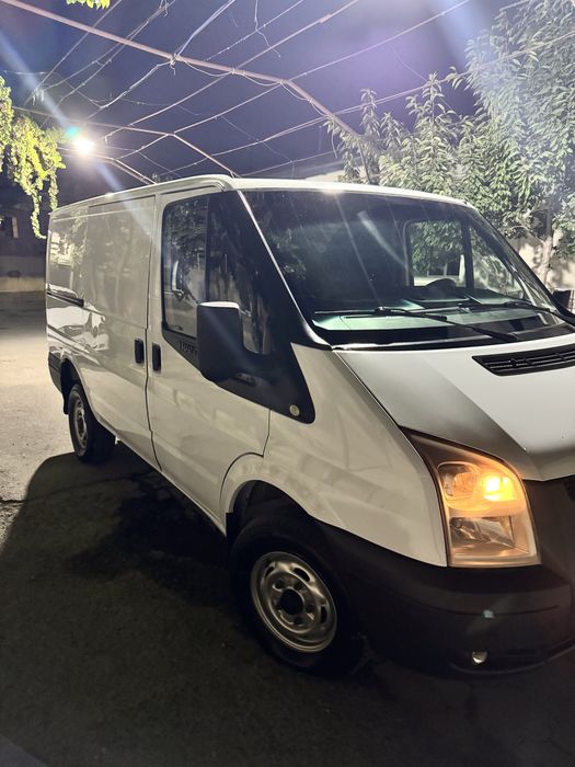 Ford transit sotiladi
