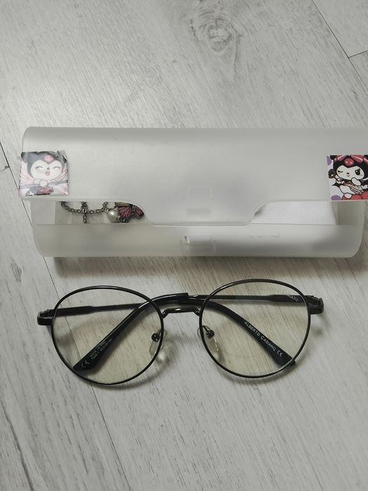 Очки солнцезащитный