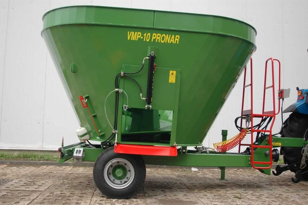 Кормораздатчики Pronar (Польша) от 5 до 18 куб.м.