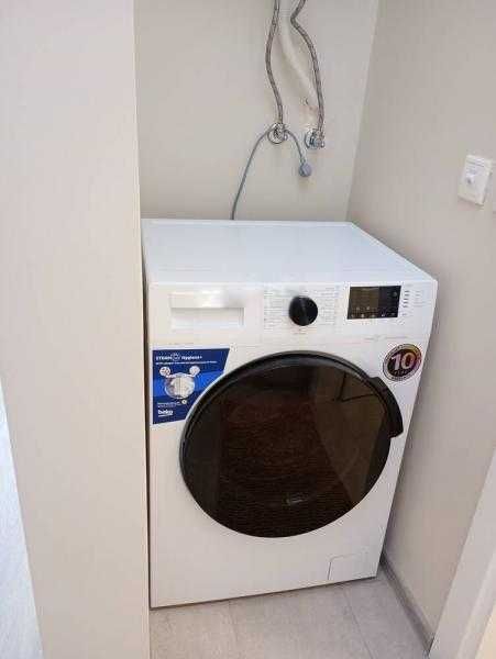 Дава се под наем Тристаен апартамент в Бургас, Изгрев - 85 кв.м за 816 € - Снимка #5