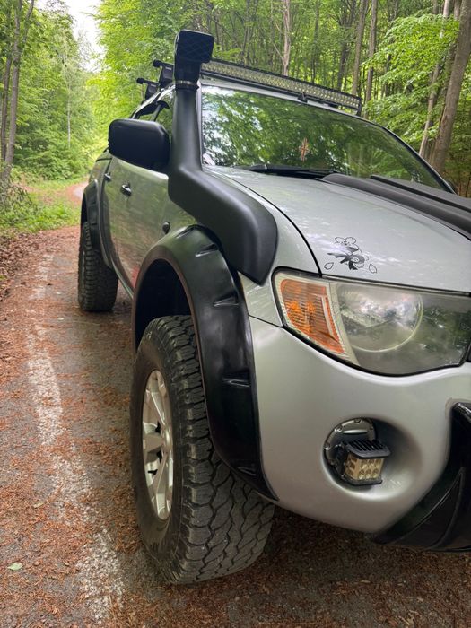 Mitsubishi L200