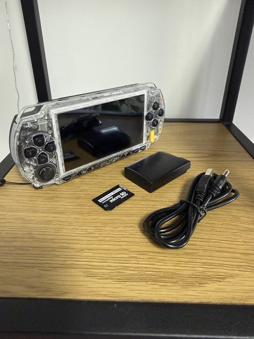 PSP 1000 modat ARK-4 display IPS– peste 200 de jocuri incluse