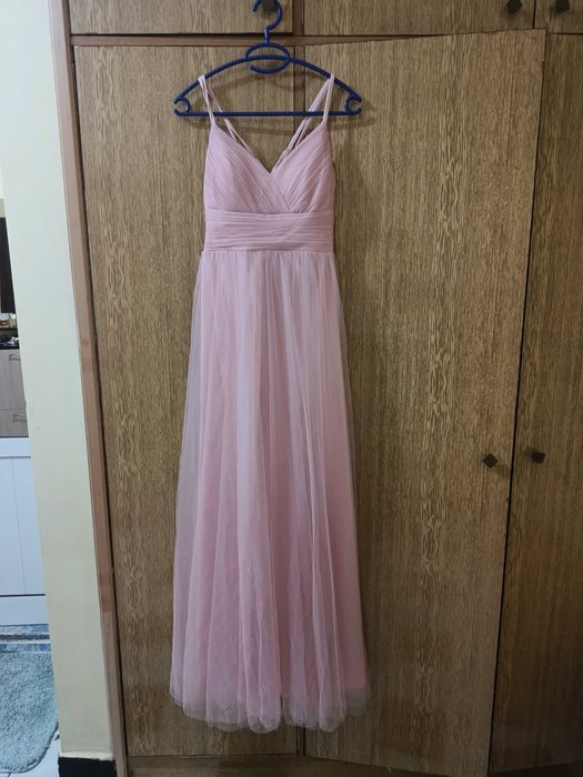 Рокля в бледо розово