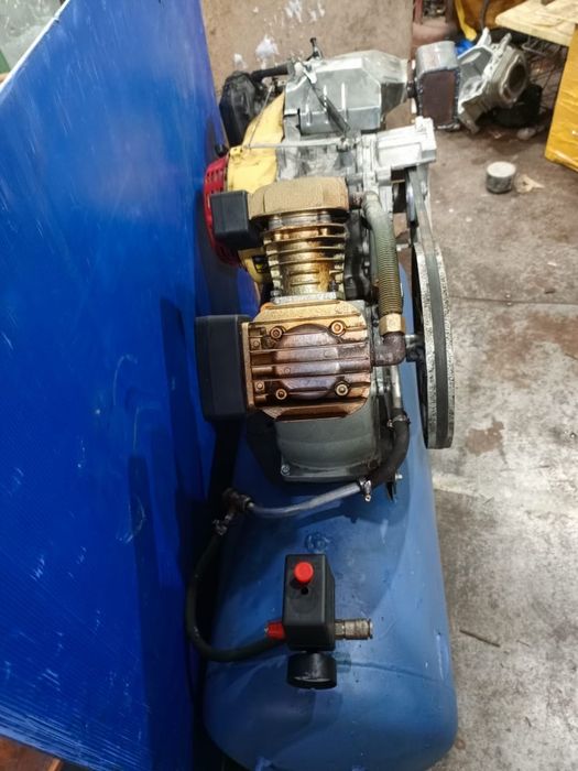 Продам Бензиновый Компрессор