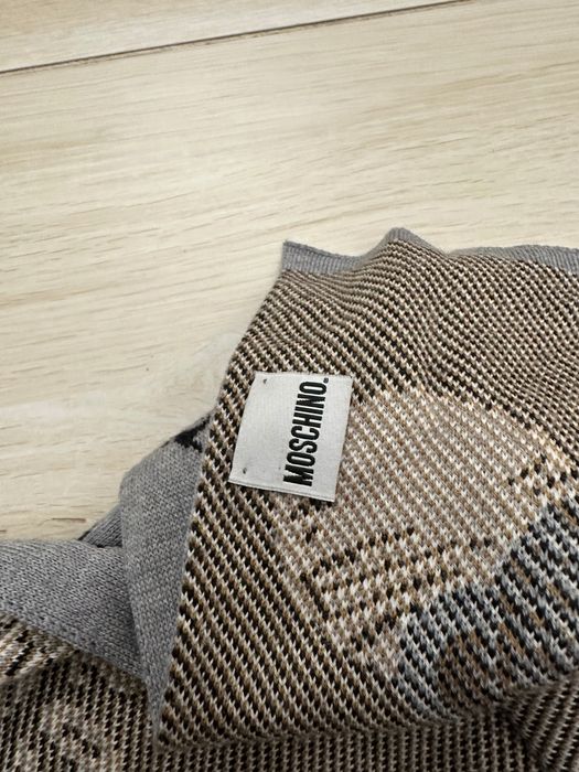 Fular MOSCHINO superb cu 50% lana