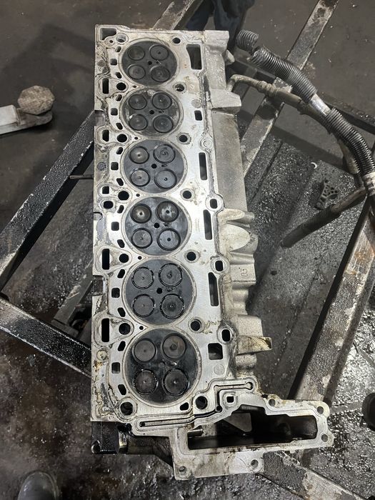 цилиндрова глава bmw e70 4.0d