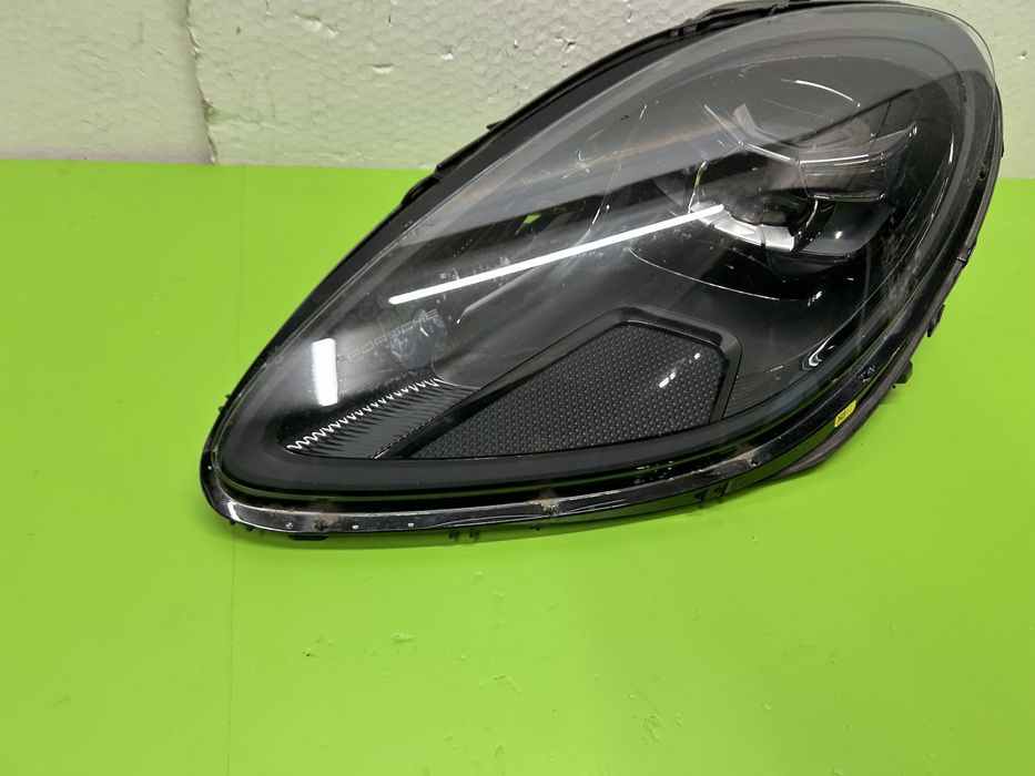 Far Porsche Macan 95B full led adaptiv 2019-2023 stanga