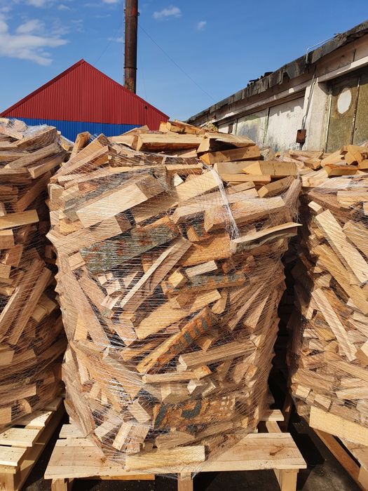 Lemn de foc de fag uscat sau verde livrat la domiciliu