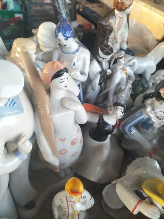 Советский фарфоровый статуэтки