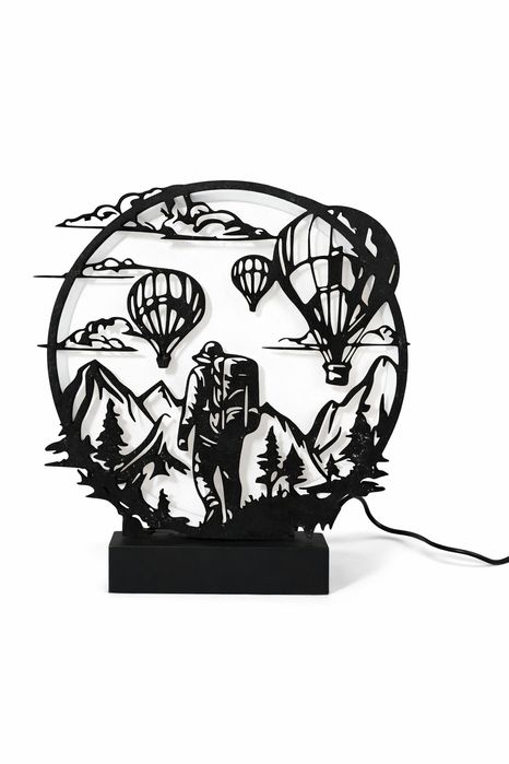 Настолна лампа с уникален дизайн