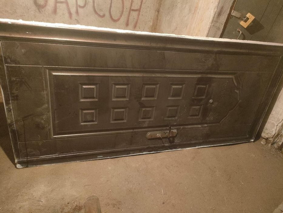 Продам железный дверь