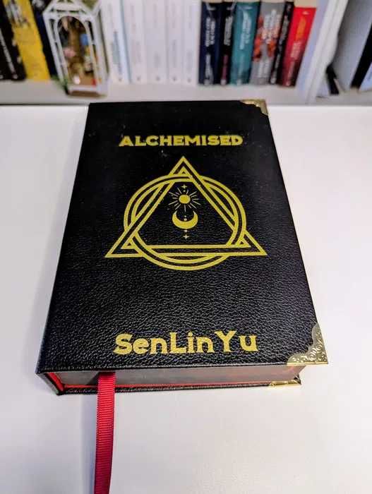 Alchemised – Editie Collector Personalizata – Hardcover Premium Unicat