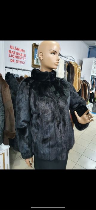 Haina dama blana neagra