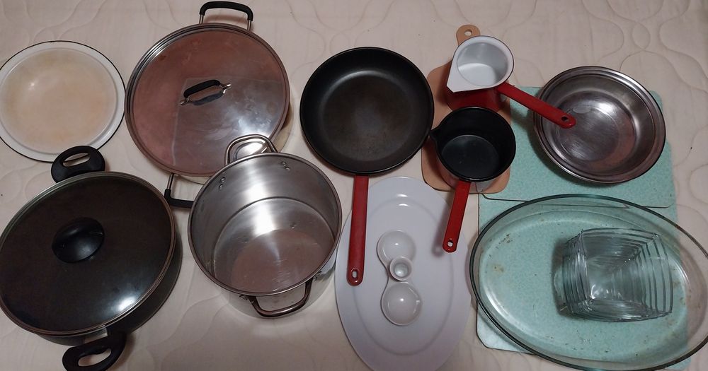 Pachet oala, diverse accesorii bucatarie gatit