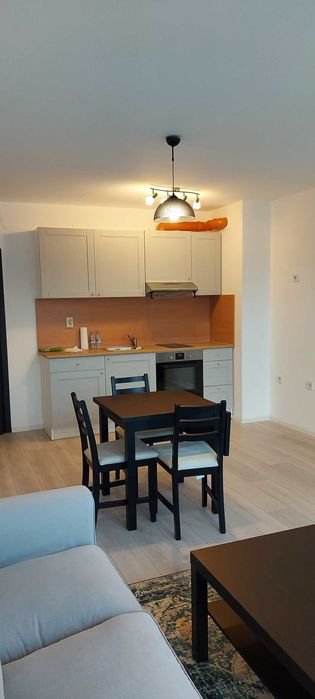 Дава се под наем Двустаен апартамент в Варна, Център - 80 кв.м за 598.23 € - Снимка #3