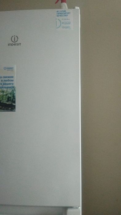Холодильник indesit