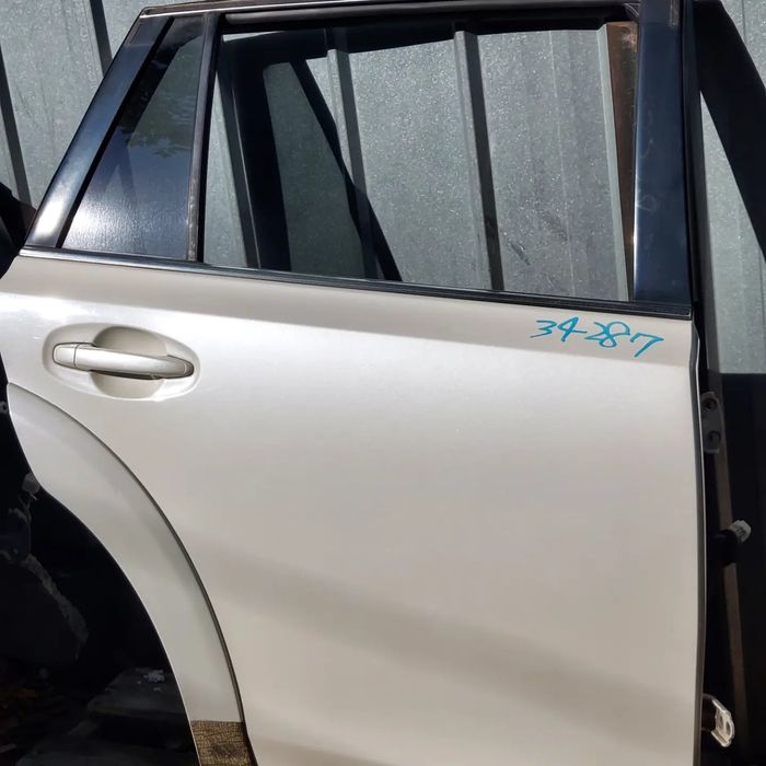 Двери на Subaru Outback BR