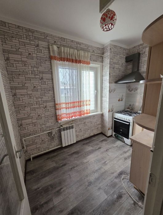 1/5/5 МирзоУлугбекский р-н, Карасу-6,275 школа,Базарчик,хороший ремонт