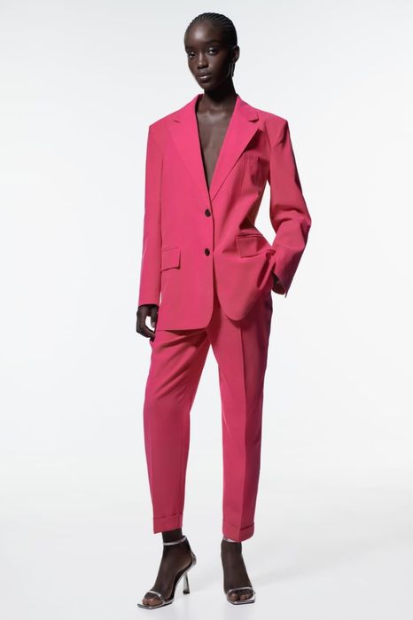 Розов костюм Зара